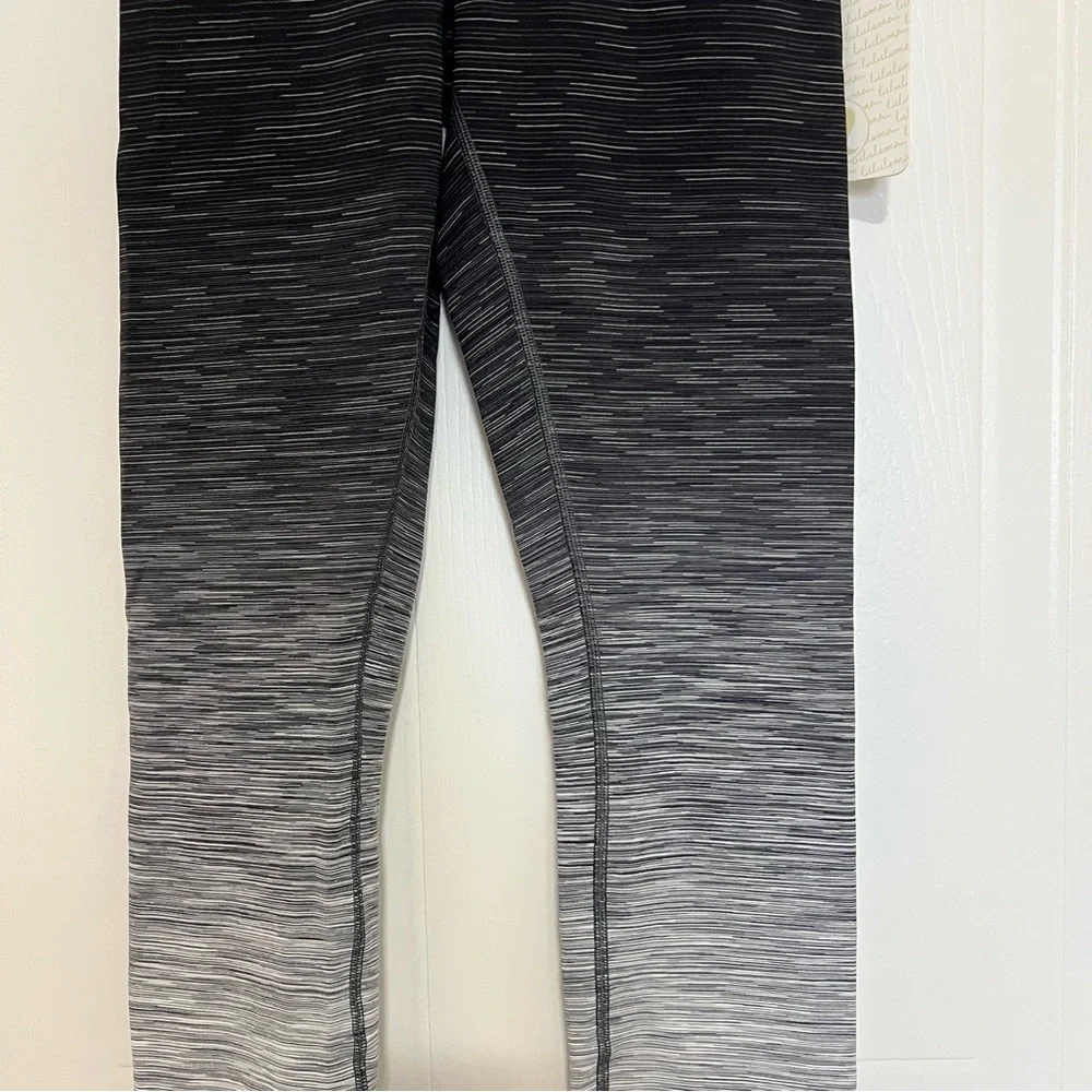 BNWT lululemon athletica Gray Wunder Under High-Rise Ombre Leggings - Picture 3 of 7